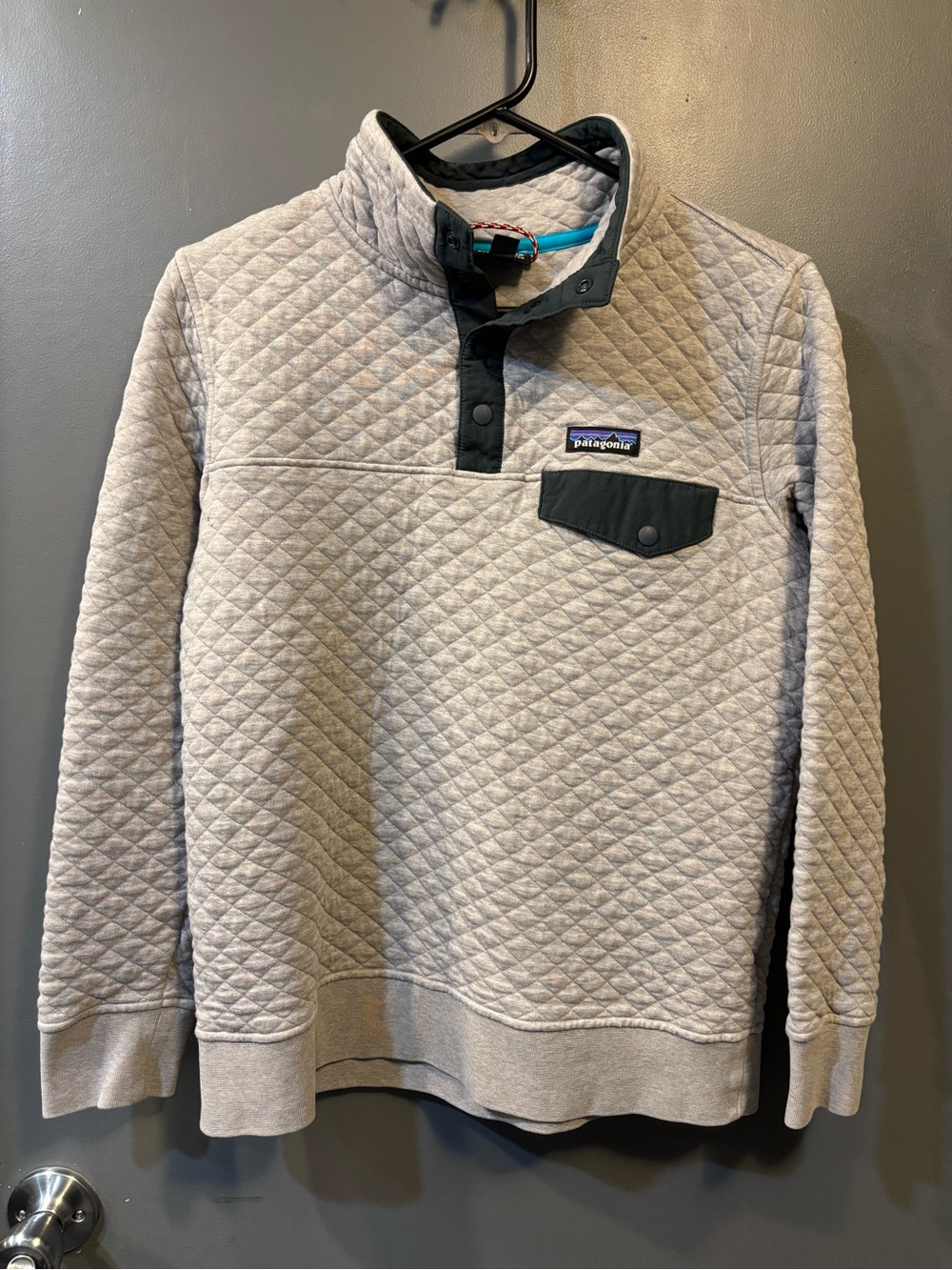 Patagonia Light Gray Quilted Snap Pullover